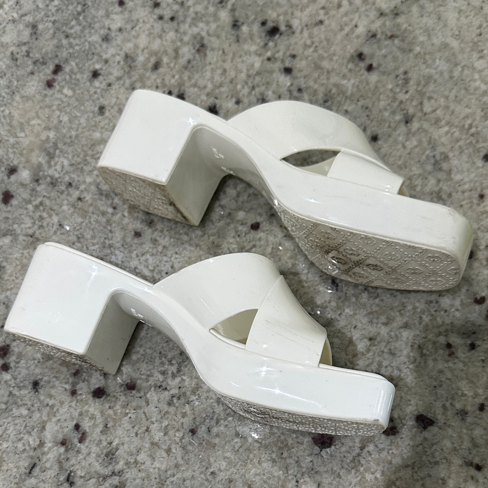 Jeffrey Campbell bubblegum sandals - Picture 5 of 8